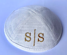 Load image into Gallery viewer, 60 White Linen Kippah Jewish Skull Cap with Personalization and complimentary clips, Set of 12